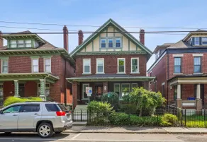 Updated Historical Home Downtown - Sunroom & Yard! - Image 2