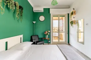 Green Holiday Penthouse - Image 3