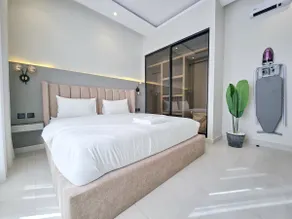 A111 Nice bedroom with living room - Image 2