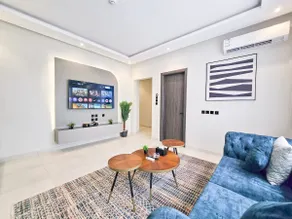 A202 Gorgeous Master Bedroom with Living Room - Image 3