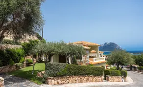 Sardinian Villa with Terrace and Tavolara View - Image 2
