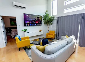 Bumbleberry Guest House - Image 3