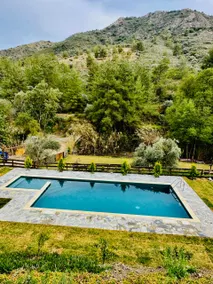 Romantic Mountain Cabin with Swimming Pool Access - Image 2