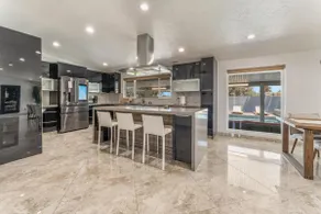 Central Luxury 5BR One Story and Pool, Games - Image 4