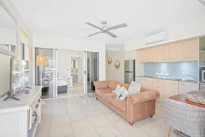 1-Bedroom Apt in the Heart of Trinity Beach - Image 4