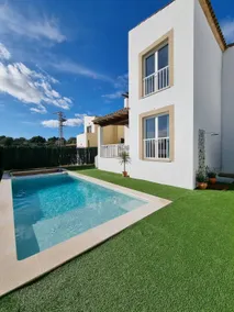 Casa Hermosa: Exclusive Villa with Pool & Jacuzzi - Image 5