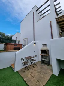 Casa Hermosa: Exclusive Villa with Pool & Jacuzzi - Image 2