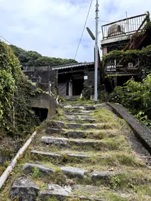 It's just like the world of Totoro from the Ghibli movie! A modern old house for rent! Highland wood deck BBQ 1 minute from the sea - Image 3