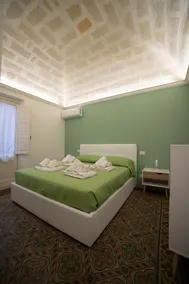 ”Domvs Cementina”, historic center apartment, sea view - Image 2