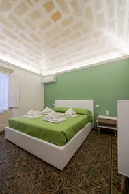 ”Domvs Cementina”, historic center apartment, sea view - Image 5