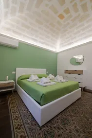 ”Domvs Cementina”, historic center apartment, sea view - Image 3