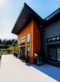 LuxQuarters Blueberry Studio - Image 2