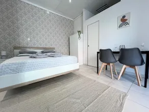Sweet Nest - Close to the Lido & Lake! - Image 4