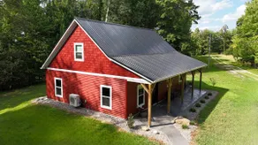 2 BDR w/ Loft - Near Enchanted Acres Wedding Venue - Image 5
