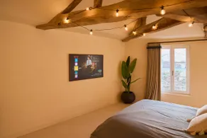 Air-conditioned suite • Historic center of Cognac - Image 4
