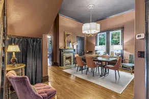 Historic Luxury Home, 5 Min Walk to Downtown - Image 3