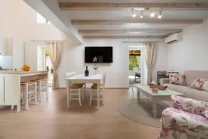 Casa di Nika-charming stone villa with heated pool - Image 2