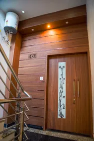 Cozy 2BHK: Privacy, Central Kashi, Safe&Secure - Image 3