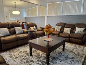 7 bedrooms, 4 bathrooms, 8 beds family house - Image 4