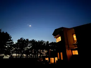Itoshima Beach Villa, a private house in front of the sea with a beautiful pine forest, next to a park. Refresh in a comfortable room - Image 2