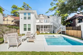 Resort-Style 3BR Ensuites, Pool & Spa, Gated - Image 2