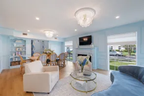 Resort-Style 3BR Ensuites, Pool & Spa, Gated - Image 4