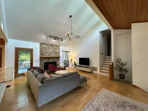 Cabin Vibe House - Image 2