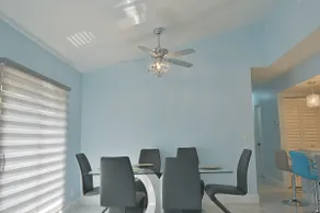 Sunny Florida Retreat 18 min to Pompano Beach - Image 3