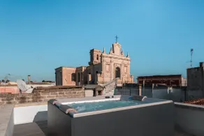 Vacation home with swimming pool a stone's throw from Lecce P1 - Image 3