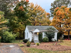 Updated 1BR cottage on private acre+ lot - Image 5