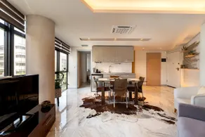 Suite 305, Empyrean Luxury Suites - Image 2