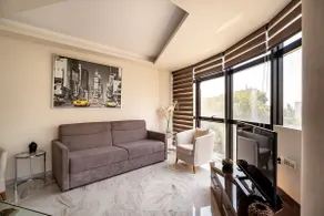 Suite 305, Empyrean Luxury Suites - Image 3