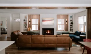 Large Modern Smart Home Sleeps 8 People - Image 2