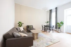 Vince Design Apartment - Image 2