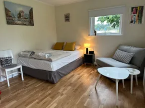 Small Seaside Cottage - Image 2