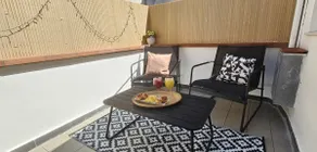 Bright and Central Terrace Parking Air Conditioning Wi-Fi - Image 4