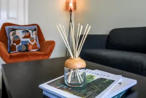 Host & Stay - Wilshire Way - Image 3