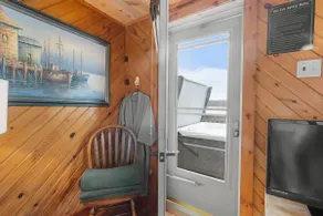 The Eagles Roost Resort & Marina: Cabin 9 - Image 3