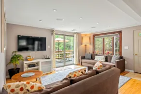 Modern house, Hot Tube, lakes, pools, water parks, Ski, tennis A/C Free WiFi - Image 5