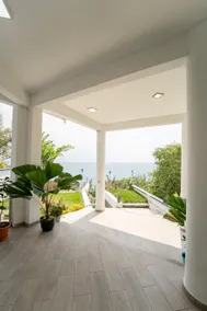 Emanuel Eco-House, Lakefront Chalet - Image 2