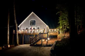 Luxurious Serene Mountain Cabin - Image 5