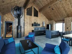 The portal to Lofoten. Modern cabin by the sea - Image 4