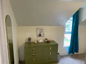 Fun Farmhouse with lots of space and no neighbors - Image 4