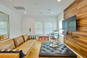 Downtown 3B/3b kids friendly home - Image 5