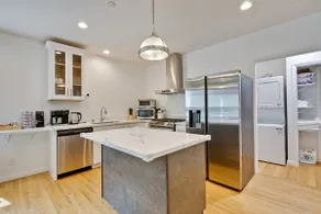 Downtown 3B/3b kids friendly home - Image 3