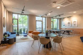 Cozy modern studio apartment with gym - Image 5