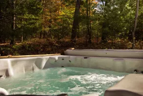 *Tranquil Artists' Retreat w/ Hot Tub* - Image 3