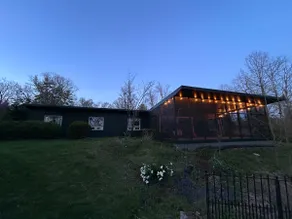 Mid-century retreat near Miami U - Image 2