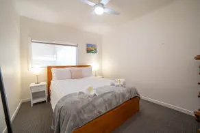Clifford’s Cottage – Spacious 3BR | Free Parking - Image 2