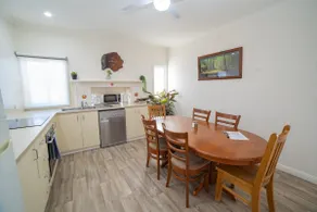 Clifford’s Cottage – Spacious 3BR | Free Parking - Image 5